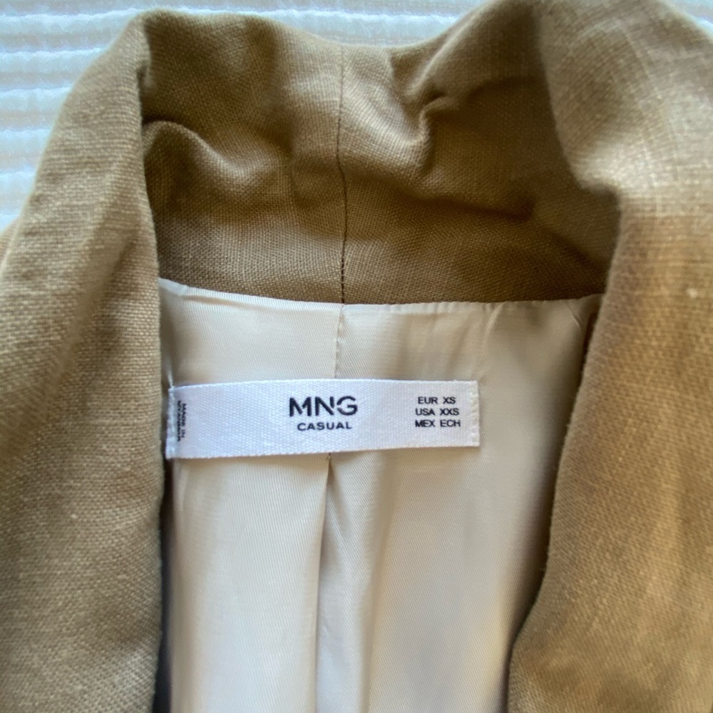 Linen blazer - Picture 3 of 7